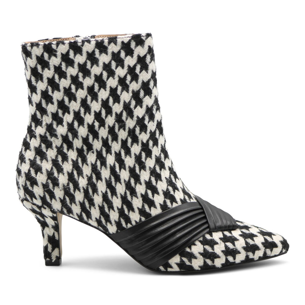 Adrienne Vittadini Pazzi Houndstooth Bootie