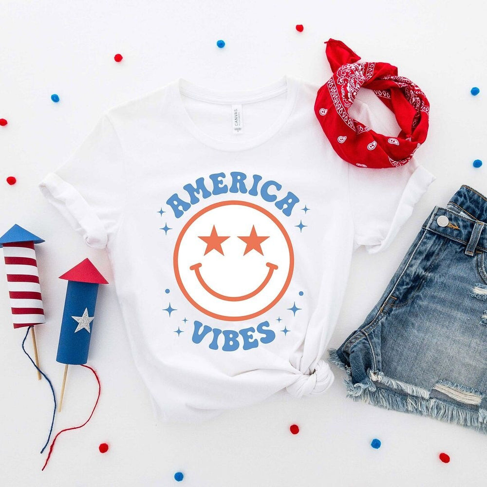 America Vibes Smiley Short Sleeve Crewnneck Tee