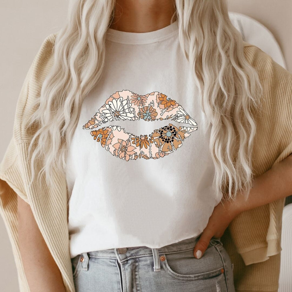 Boho Floral Lips Short Sleeve Crewnneck Tee