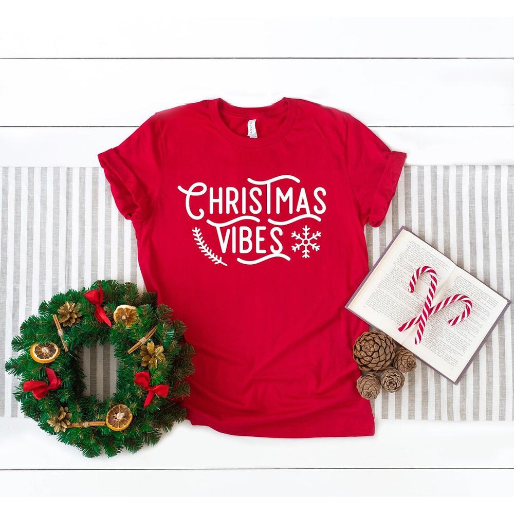 Christmas Vibes Snowflake Short Sleeve Tee