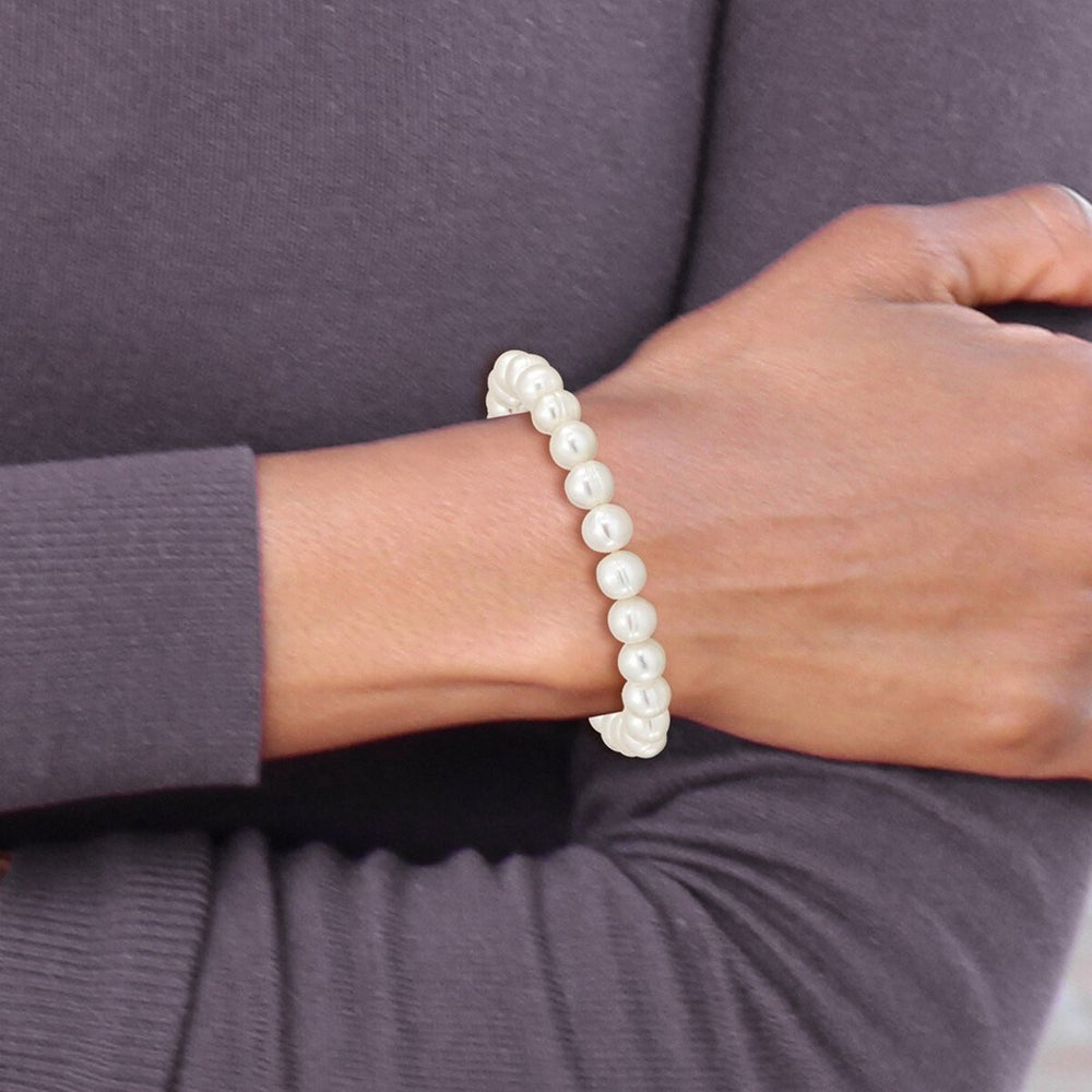 Curata 6-7mm White Cultured Pearl Stretch Bracelet