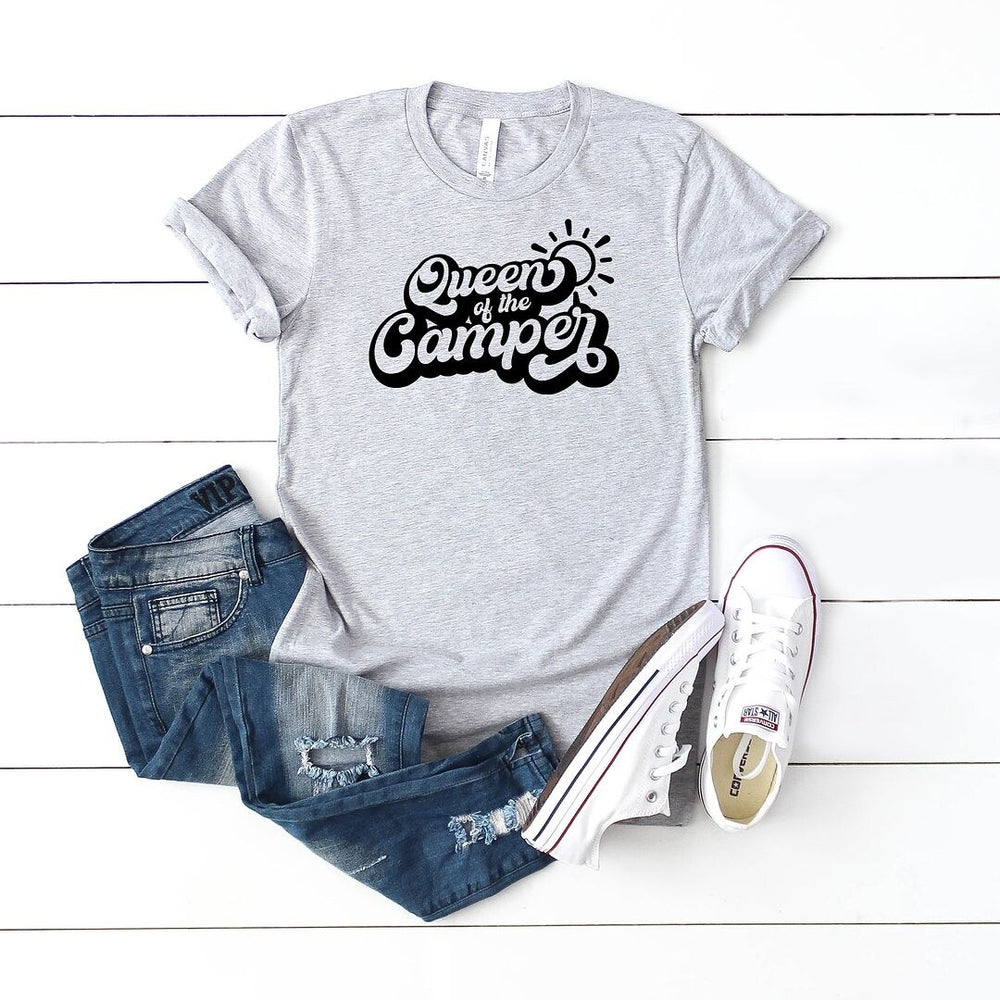 Queen of the Camper Retro Short Sleeve Crewnneck Tee