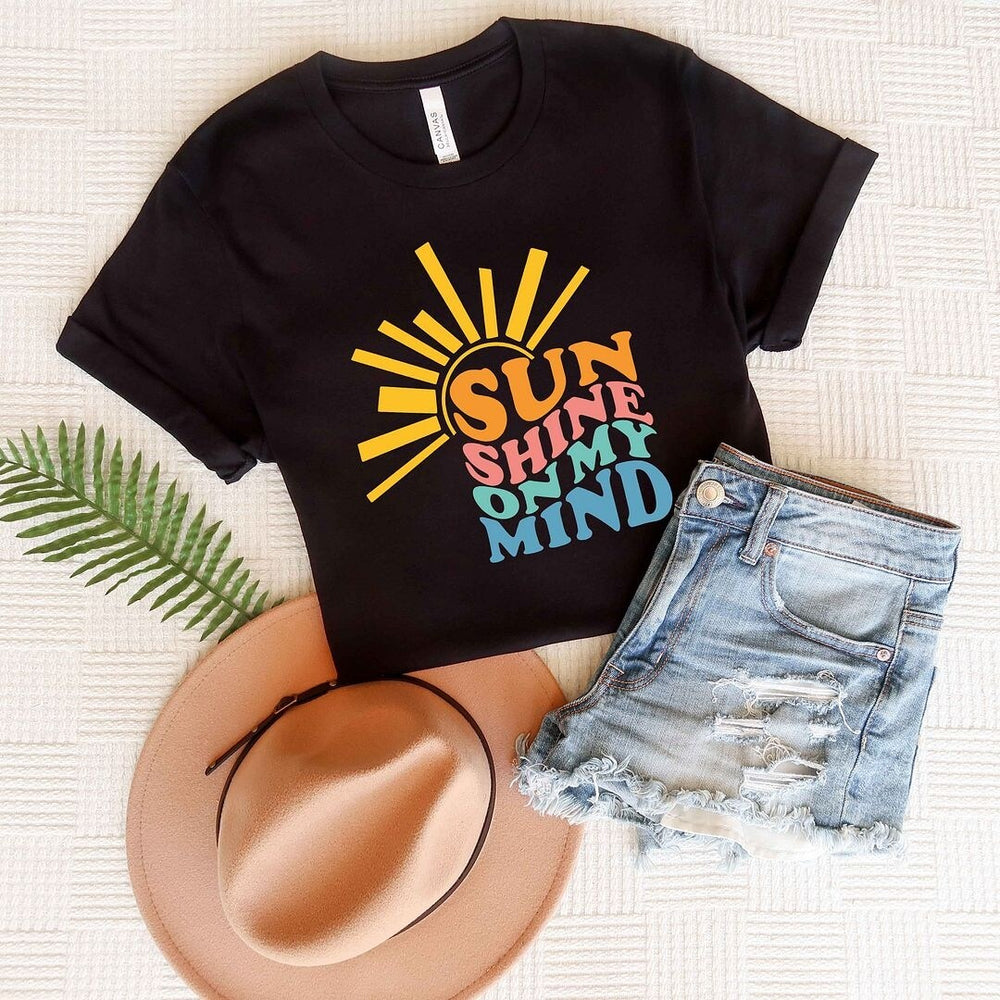 Sunshine On My Mind Wavy Short Sleeve Crewnneck Tee