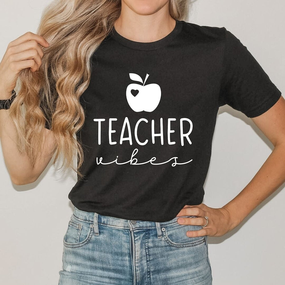 Teacher Vibes Cursive Apple Short Sleeve Tee