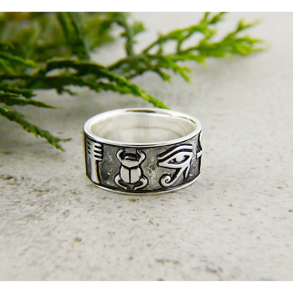 Vera & Co. Sterling Silver Carab Eye and Anhk Oxidized Ring